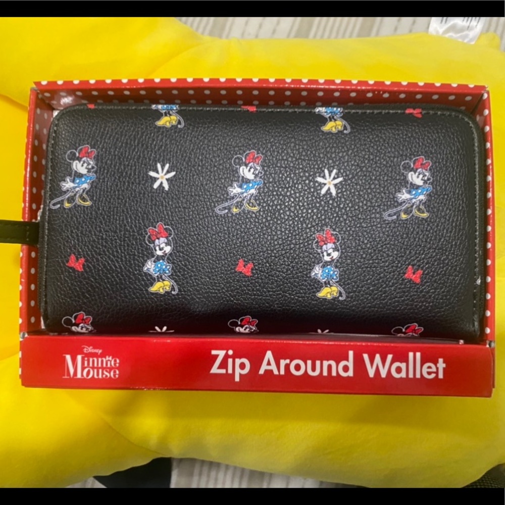 Minnie Mouse wallet